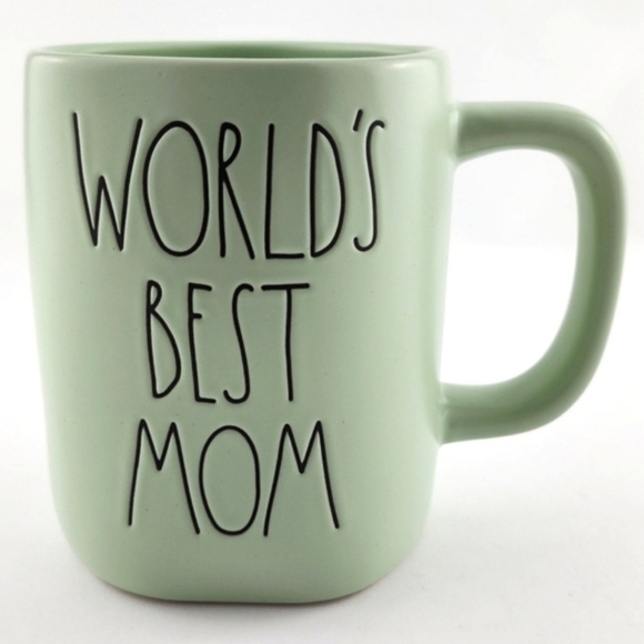 ⭐️2/ $50⭐️ Rae Dunn Artisan Mug  Pale Green Large Black Letters WORLD'S BEST MOM - Picture 1 of 10